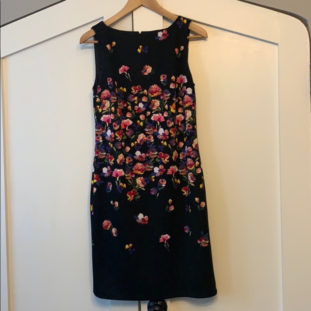Sleeveless Knee Length Dress